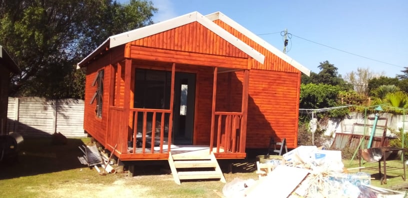 Log cabin