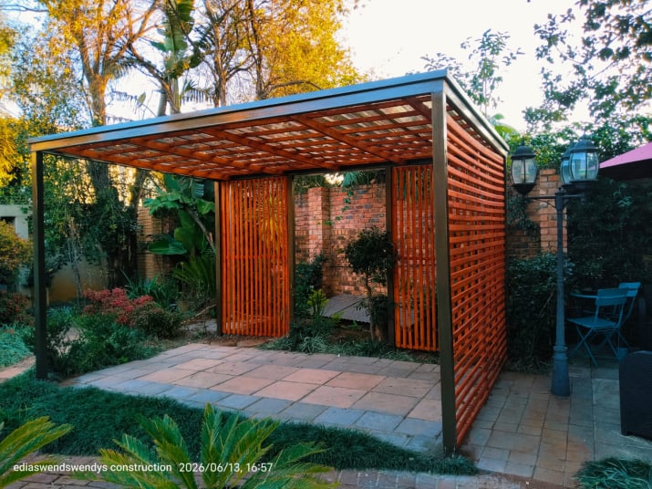 Morden steel and wood pergola shed